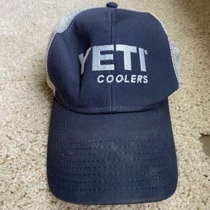 Yeti hat